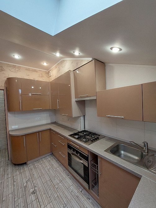 Продам ідеальну 2 кімн.кв.без комісії з ремонтом,меблями і технікой Іrpin - photo 3