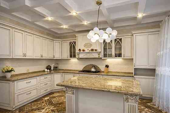 Элитная квартира с дизайнерским ремонтом в классическом стиле Кропивницкий