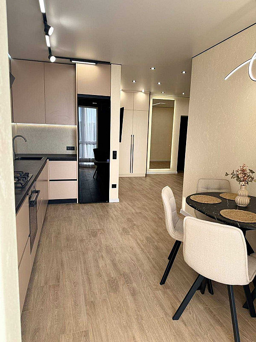 Розкішна 1,5-кімнатна квартира з панорамою на річку Ивано-Франковск - изображение 3