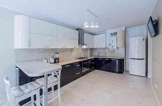 Світла та затишна 3-кімнатна квартира 95 м² ЖК Рів'єра 2 хв Славутич Kyiv