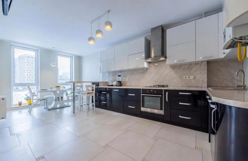 Світла та затишна 3-кімнатна квартира 95 м² ЖК Рів'єра 2 хв Славутич Kyiv - photo 4