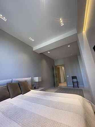 Красива стильна квртира на 6 Фонтана. Три спальні. Одеса