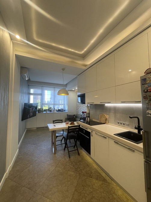 Красива стильна квртира на 6 Фонтана. Три спальні. Одеса - зображення 7