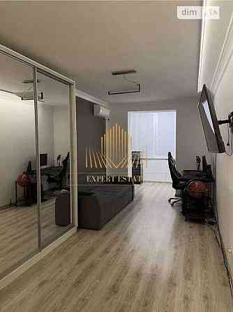 У продажу простора 2-кімнатна квартира у центрі міста, ЖК River Town Харків