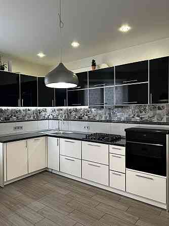 Сертифікат - ТАК! Простора квартира біля двох шкіл, два балкона Ірпінь Іrpin