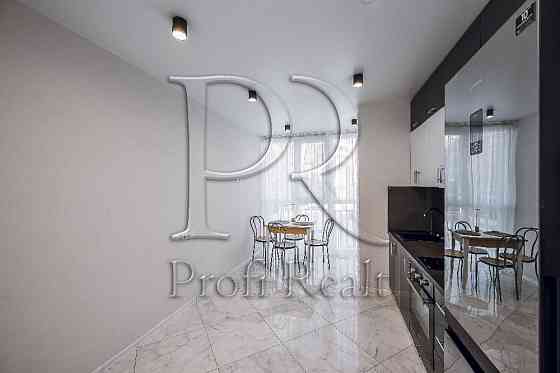 1-кімнатна 52 м² з ремонтом, ЖК Кришталеві Джерела,Метрологічна 58 Kyiv