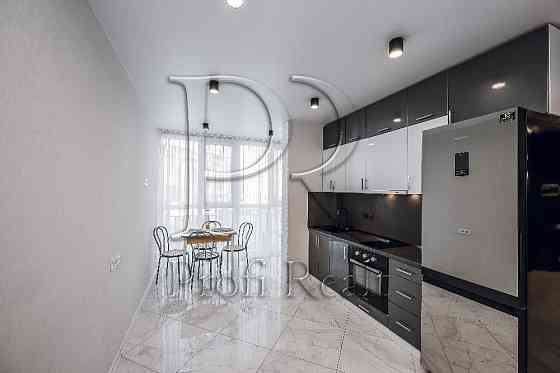 1-кімнатна 52 м² з ремонтом, ЖК Кришталеві Джерела,Метрологічна 58 Kyiv