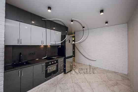 1-кімнатна 52 м² з ремонтом, ЖК Кришталеві Джерела,Метрологічна 58 Kyiv