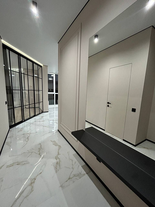 Однокімнатна квартира з новим ремонтом в ЖК бізнес класу. Паркінг Bucha - photo 1