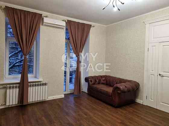 Квартира в історичному будинку на Подолі вул. Межигірська, 22 Kyiv