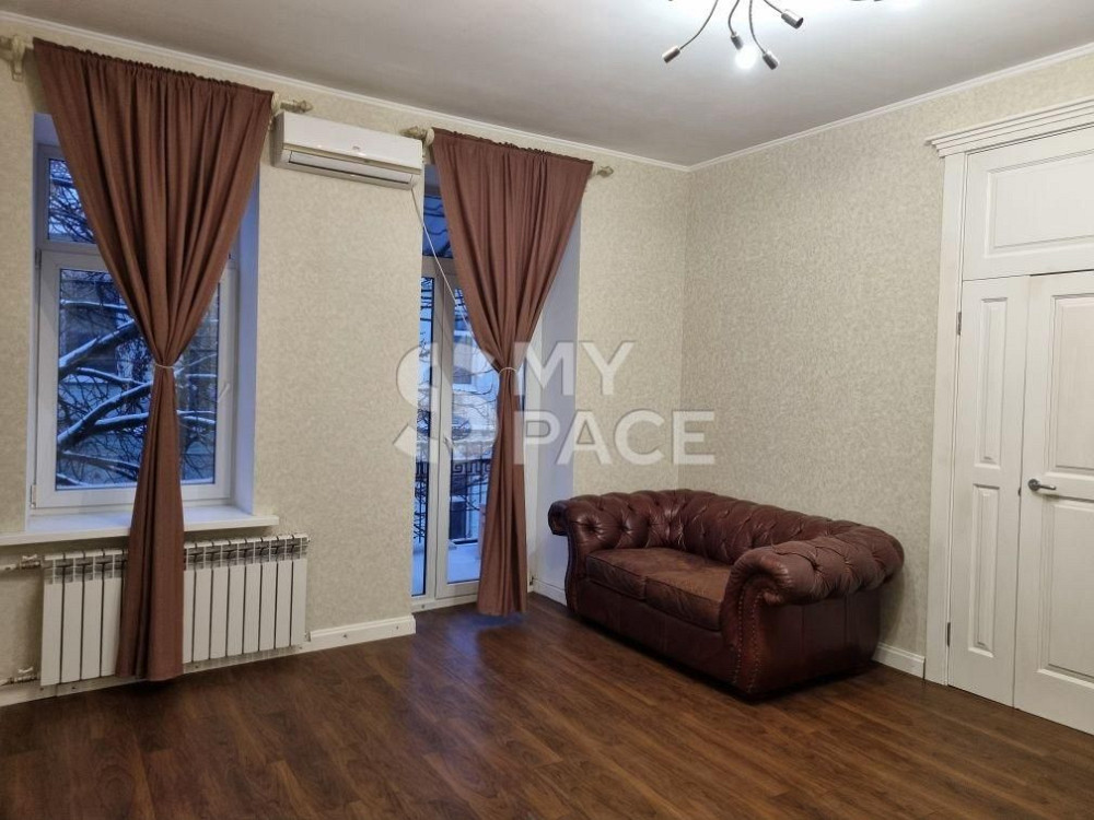 Квартира в історичному будинку на Подолі вул. Межигірська, 22 Kyiv - photo 1