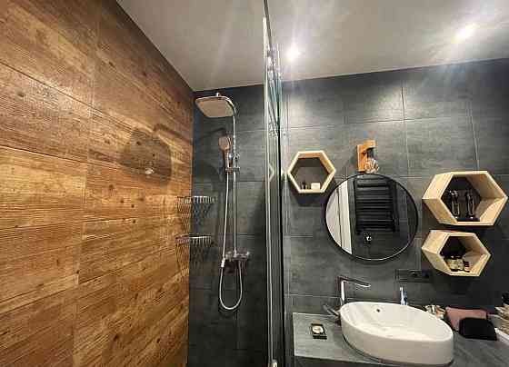 Простора 1 кімнатна квартира з дизайнерським ремонтом. Податки 2% Іrpin