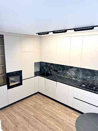 Продаж особиливої квартири на Щасливому ! Rivne