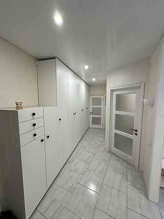 Продаж 2 кімнатної новобудови з ремонтом 5 поверх центр Троїцька 37-А Kremenchuk