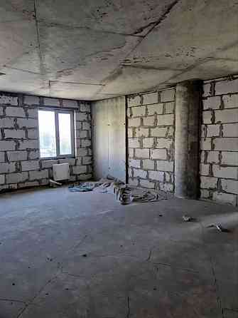 Продам 4-х кімнатну квартиру на Салтівки ст.м Студенческая Kharkiv