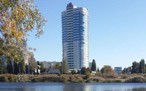 Продам 4-х кімнатну квартиру на Салтівки ст.м Студенческая Kharkiv - photo 1