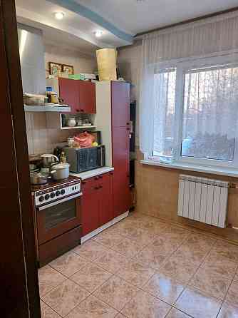 Теремки - 2 хв.  Трикімнатна в гарному стані. Velyki Novosilky