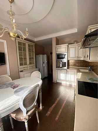 Оренда просторої  4 кімнатної квартира на Подолі вул. Щекавицька Центр Kyiv