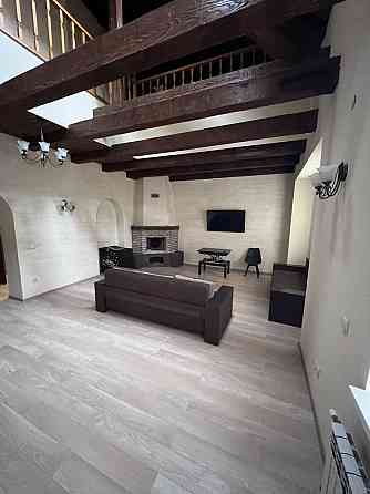 Оренда гарноі великогабаритноі квартири в центрі Uzhhorod