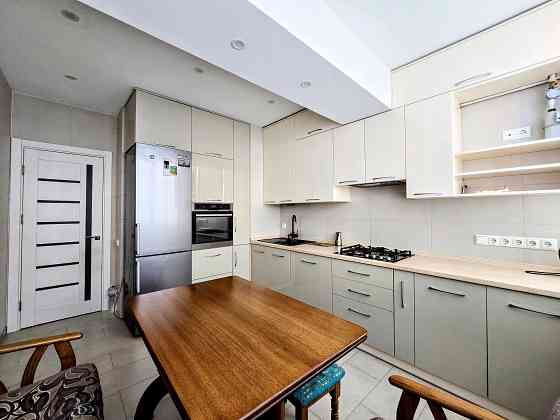 Здається 3-Х кімнатна НОВОБУДОВА вул.РІВНЕНСЬКА (ТЦ Майдан,McDonald's) Chernivtsi