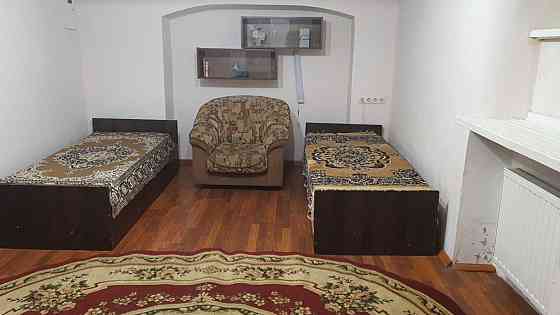 Без маклера . Сдается квартира в центре города Аркадия ЖУКОВСКОГО Chernivtsi