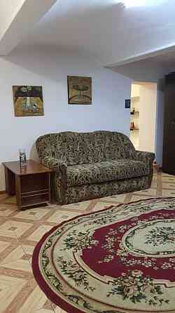 Без маклера . Сдается квартира в центре города Аркадия ЖУКОВСКОГО Chernivtsi