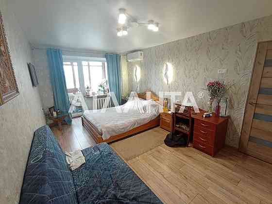 Предлагается 1- комн. на среднем этаже Odesa