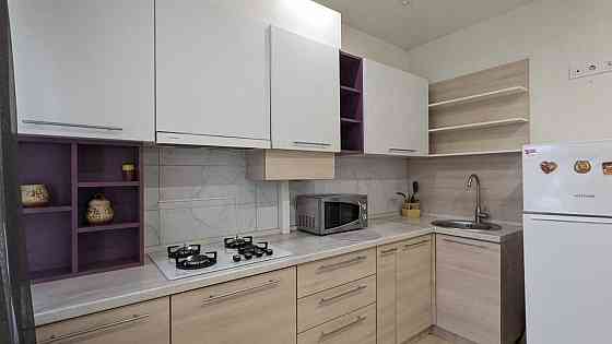 Індивідуальне газове опалення. Всі меблі залишаються Bucha