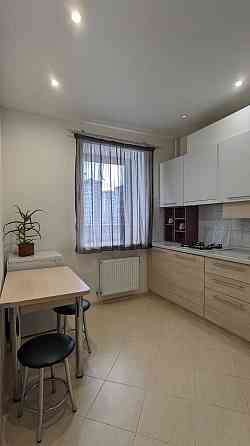 Індивідуальне газове опалення. Всі меблі залишаються Bucha