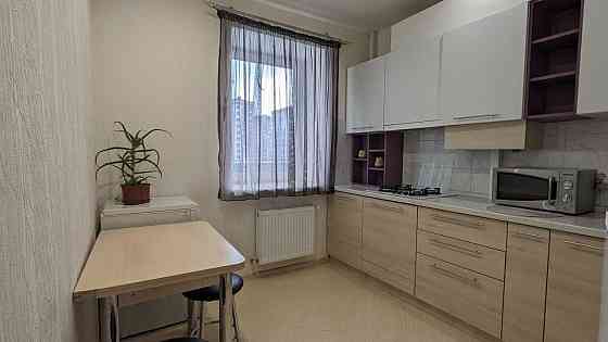 Індивідуальне газове опалення. Всі меблі залишаються Bucha