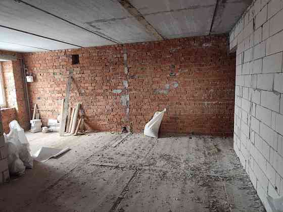 Трикімнатна студія за 600$/м² в обжитій новобудові Kam`ianets-Podilskyi