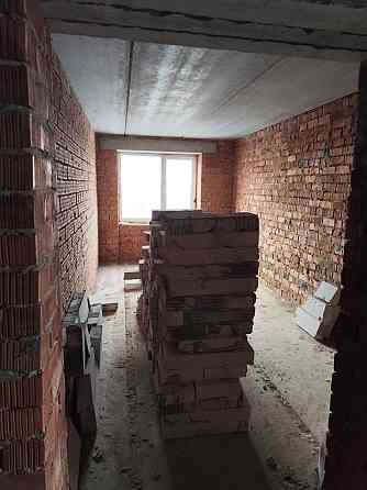 Трикімнатна студія за 600$/м² в обжитій новобудові Kam`ianets-Podilskyi