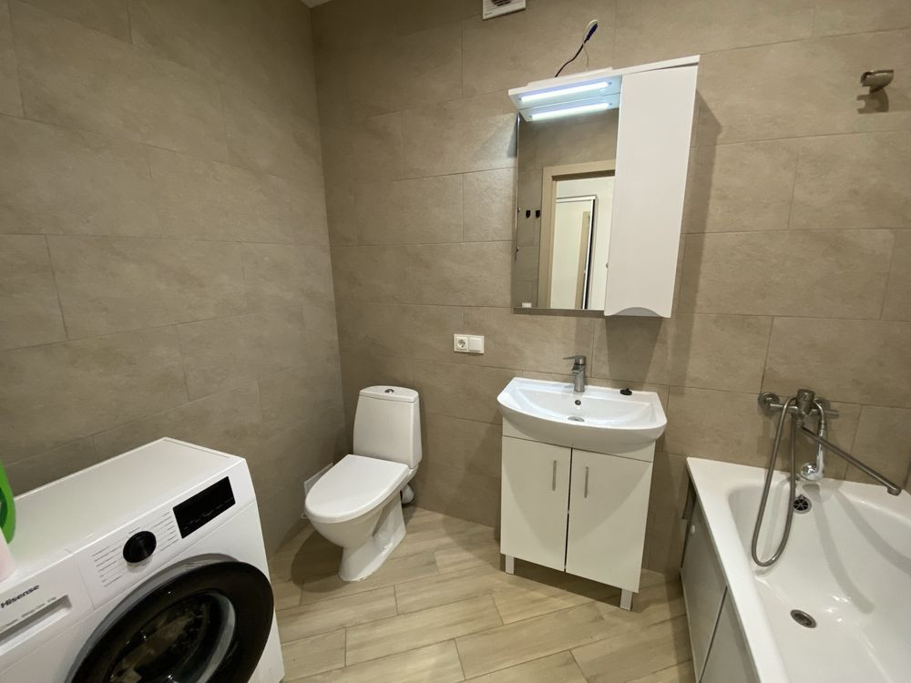 Вишенька ЖК «Тріумф», в дворі зарядка для ектромобіля. Vinnytsia - photo 6