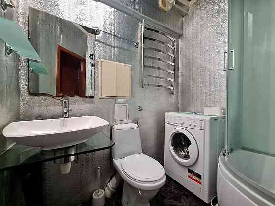 Оренда 1 кім біля метро є газ є опалення вул Білоруська 17 Kyiv