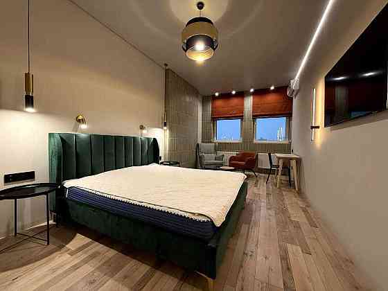 Видова 1-к квартира з авторським ремонтом, ЖК Manhattan, метро КПІ Kyiv