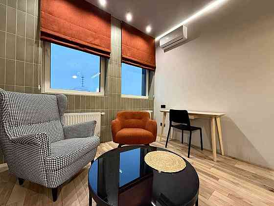 Видова 1-к квартира з авторським ремонтом, ЖК Manhattan, метро КПІ Kyiv