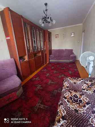 Продам двухкомнатную на 3 этаже Чорноморськ