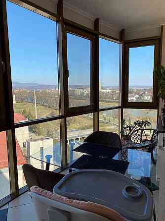 Панорамна 2-кімнатна квартира в центрі [Без комісії] Uzhhorod