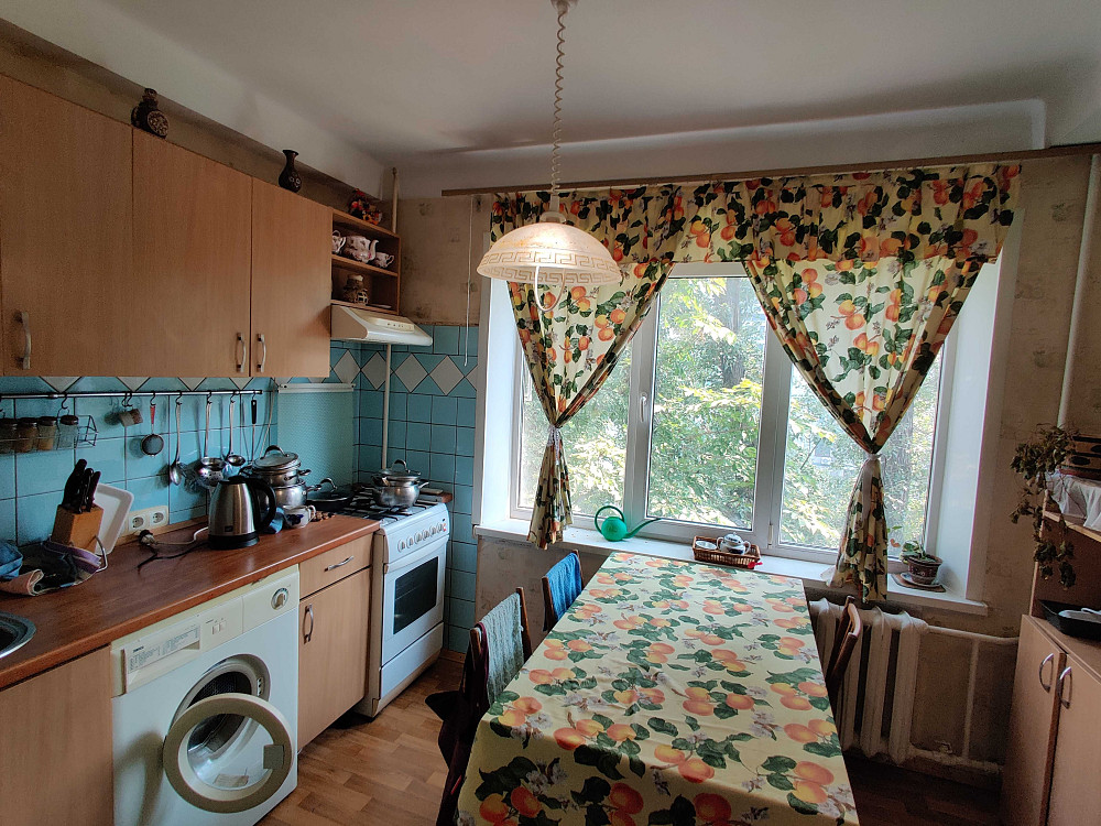 ТІЛЬКИ СІМ'Ї Оренда 2-кімнатної квартири: Центр, вул. Шкільна, 18 Запоріжжя - зображення 1