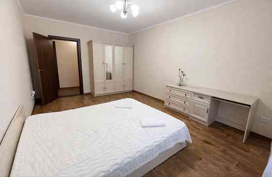 Здаєтсья затишна  3 кімнатна  квартира на Оболоні, ліфт на генераторі Kyiv