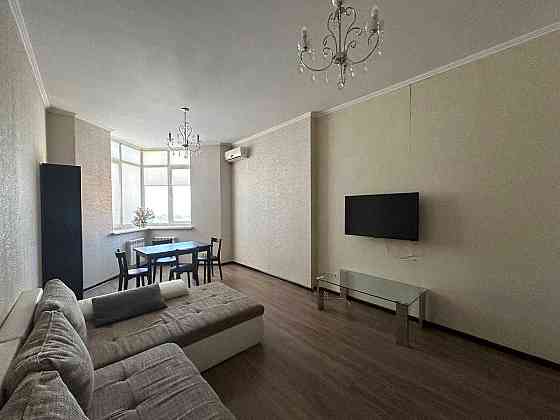 Оренда 3-кім. Печерський  Е.Коновальца  32-г  генератор  своя котельня Kyiv