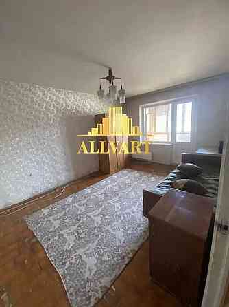 Продаж 3к квартири 2 пов., під ремонт, вул Оноре де Бальзака, Троєщина Kyiv