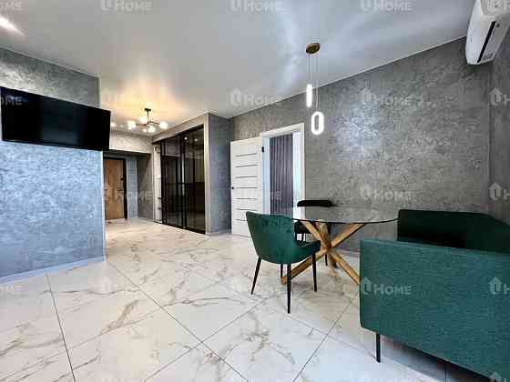 Просторная однокомнатная квартира в ЖК Луч. «Метро Заводская» Kharkiv