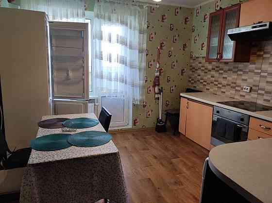 Квартиру проспект Науки 60 метро Диміївка Либідська Kyiv