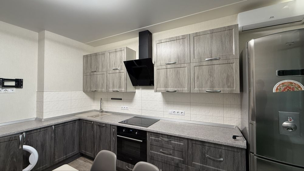 Оренда 3х кімнатної, вул. Каховська 62а, ЖК Каховський Kyiv - photo 1