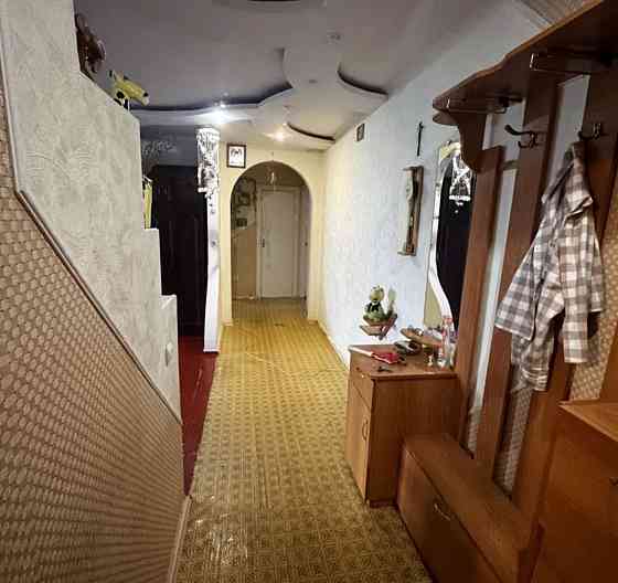 Здається в оренду трьохкімнатна квартира  ринок хмільники. Житомир