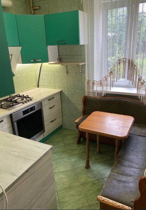 Терміновий продаж 2-х кімн.кв. вул.Каденюка Леоніда Бровари - зображення 1