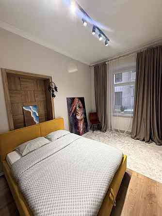 Оренда квартири в центрі з дизайнерським ремонтом Львов