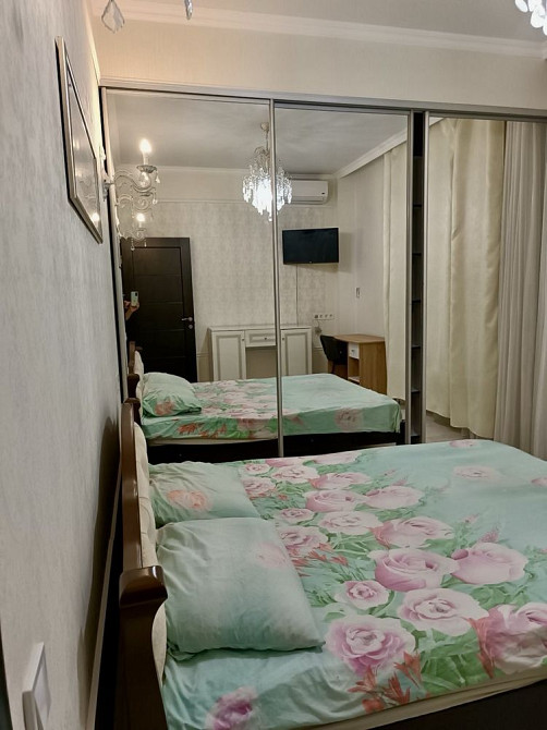 Аренда 2 ком кв ЖК 17 Жемчужина Балкон Центр Асташкина С летом Код1383 Одеса - зображення 4