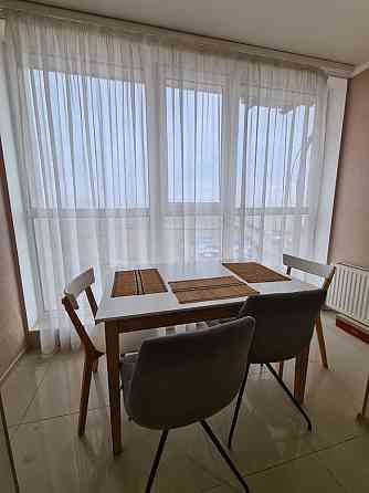 Простора квартира з панорамними вікнами Черноморск